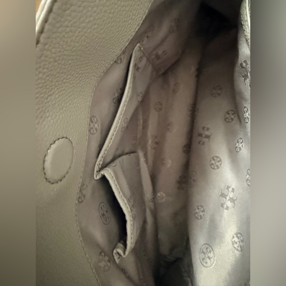 Tory Burch Britten Triple Compartment Tote bag and Slim Envelope Wallet Clutch - Picture 6 of 8